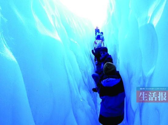 男子当医生看遍生死 辞职两年花数十万游16国