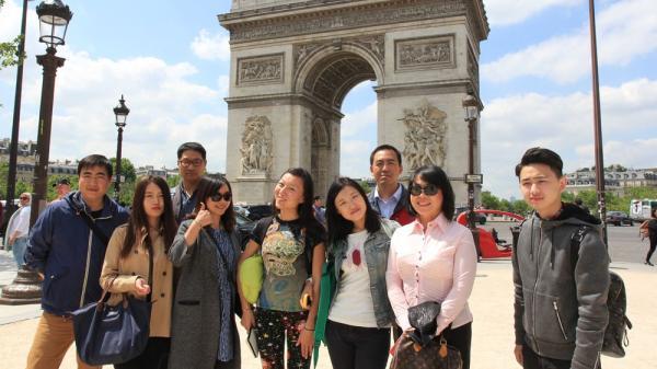 巴黎如何赚中国游客钱：奢侈品牌与旅行社有合作
