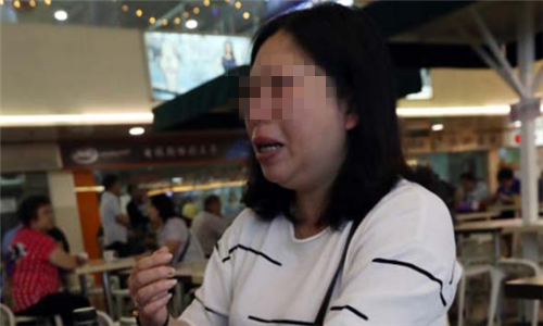 死者母亲成女士(来源:马来西亚《中国报》)